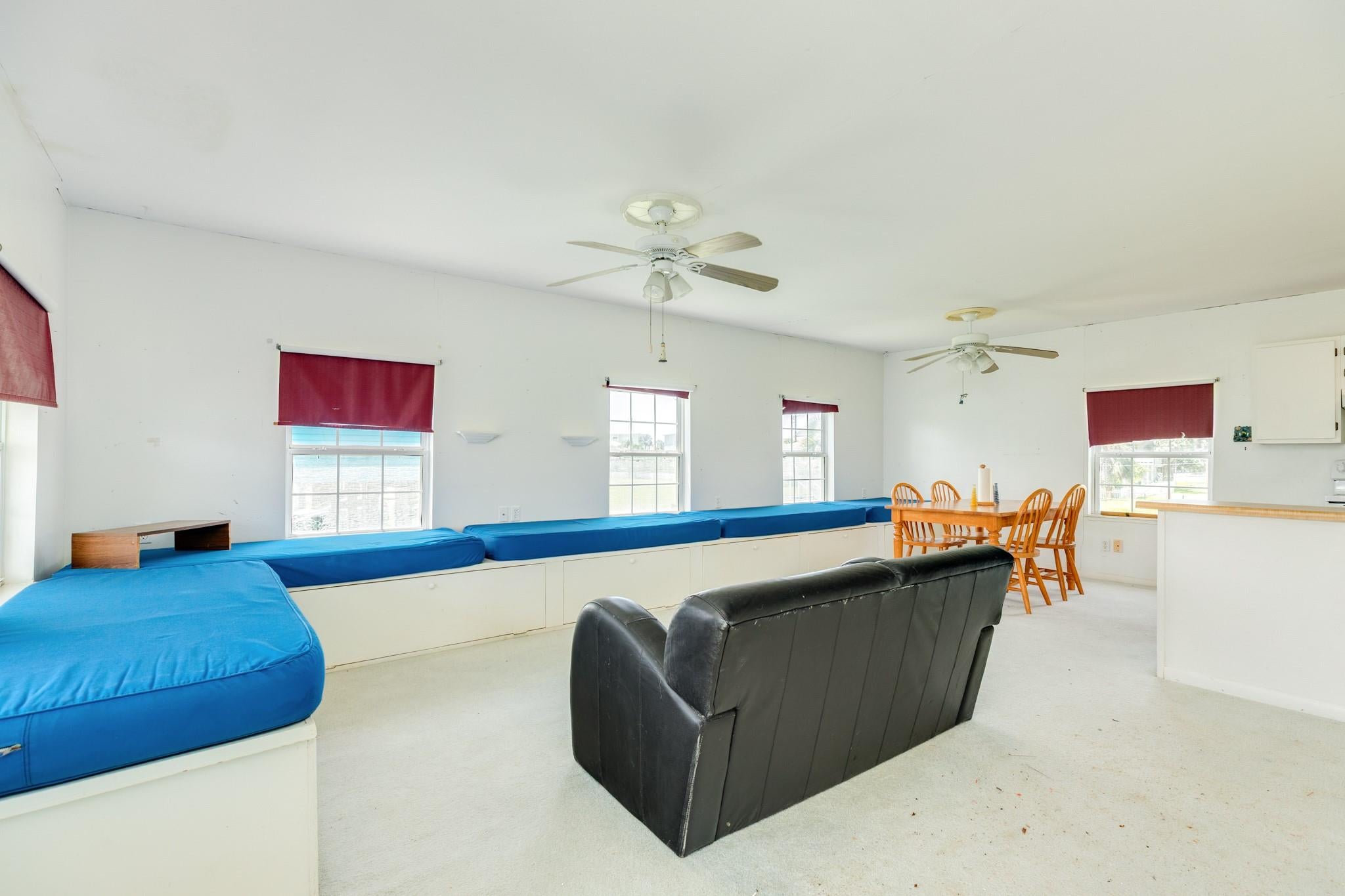 4123 Oleander Drive