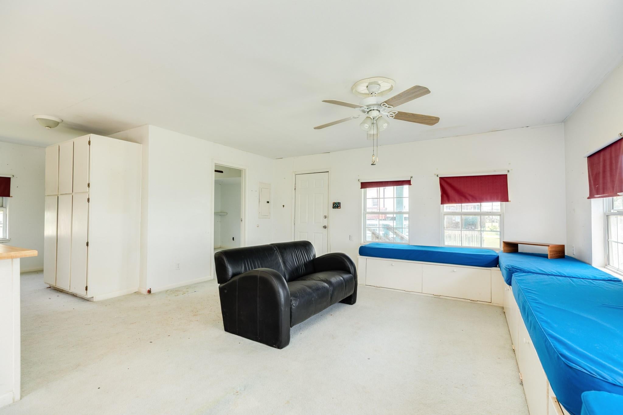 4123 Oleander Drive