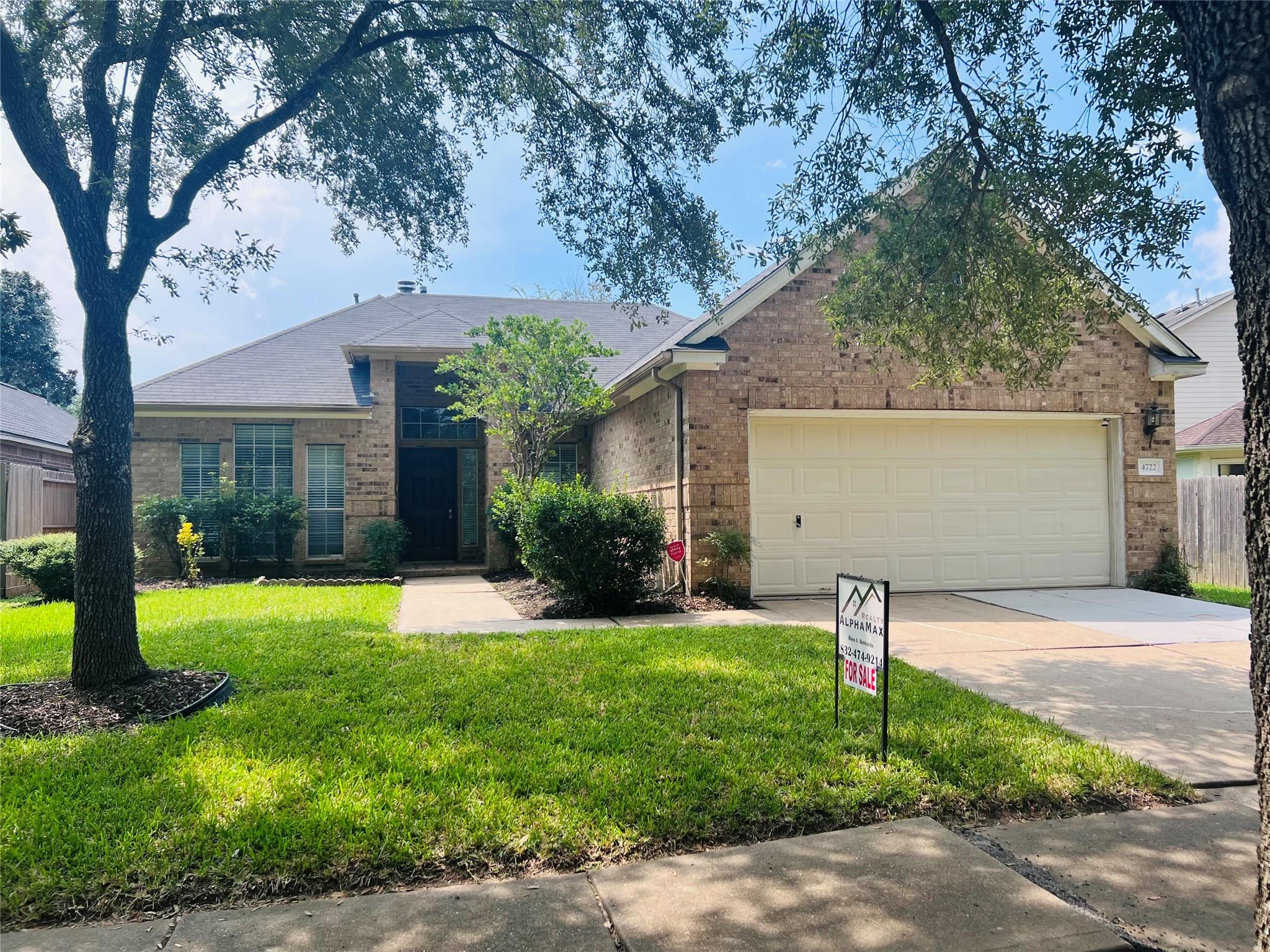 4722 Silverlake Drive