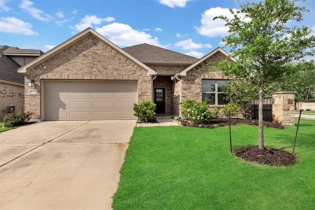 Photo of 19242 Red Cascade Court, Tomball, TX 77377 (MLS # 65107697)