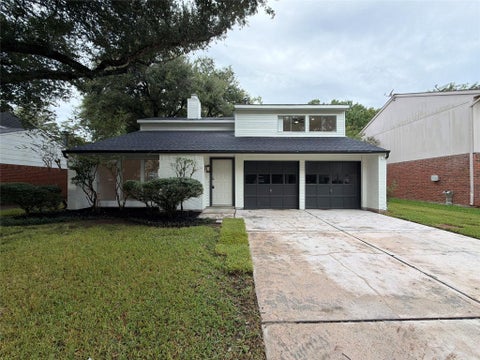 Photo of 1319 Briarmead Drive, Richmond, TX 77406 (MLS # 95431176)