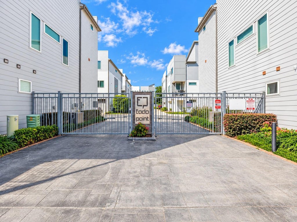Photo of 2715 Eado Grove Lane, Houston, TX 77003 (MLS # 54293565)
