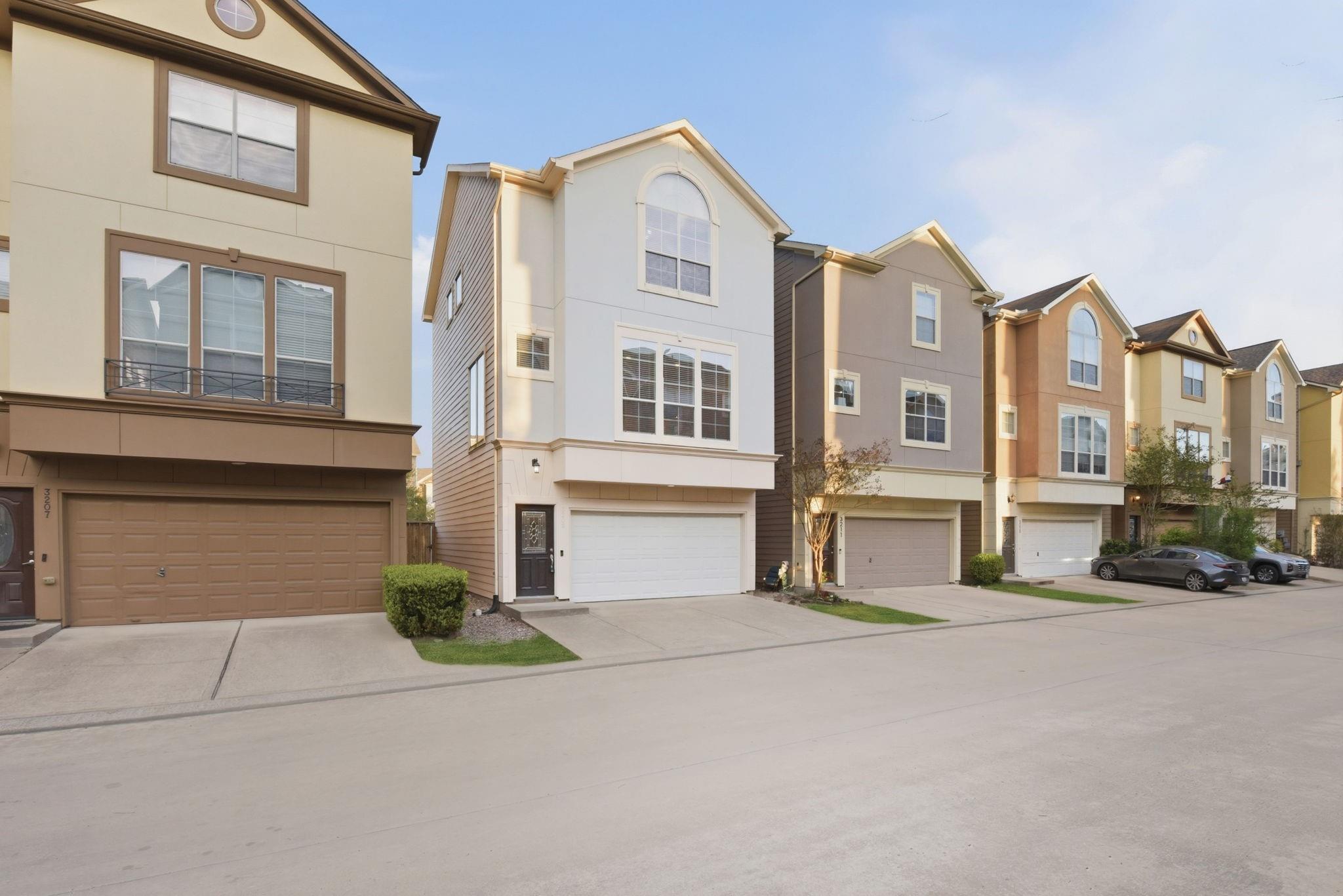 3209 Clearview Circle