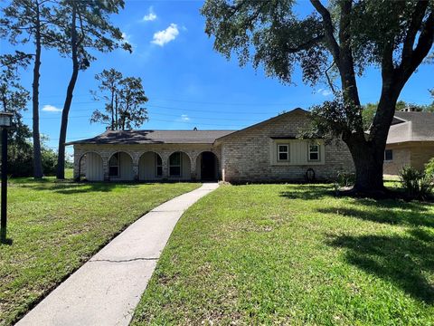 Photo of 203 Acorn Tree Court, Spring, TX 77388 (MLS # 49568517)