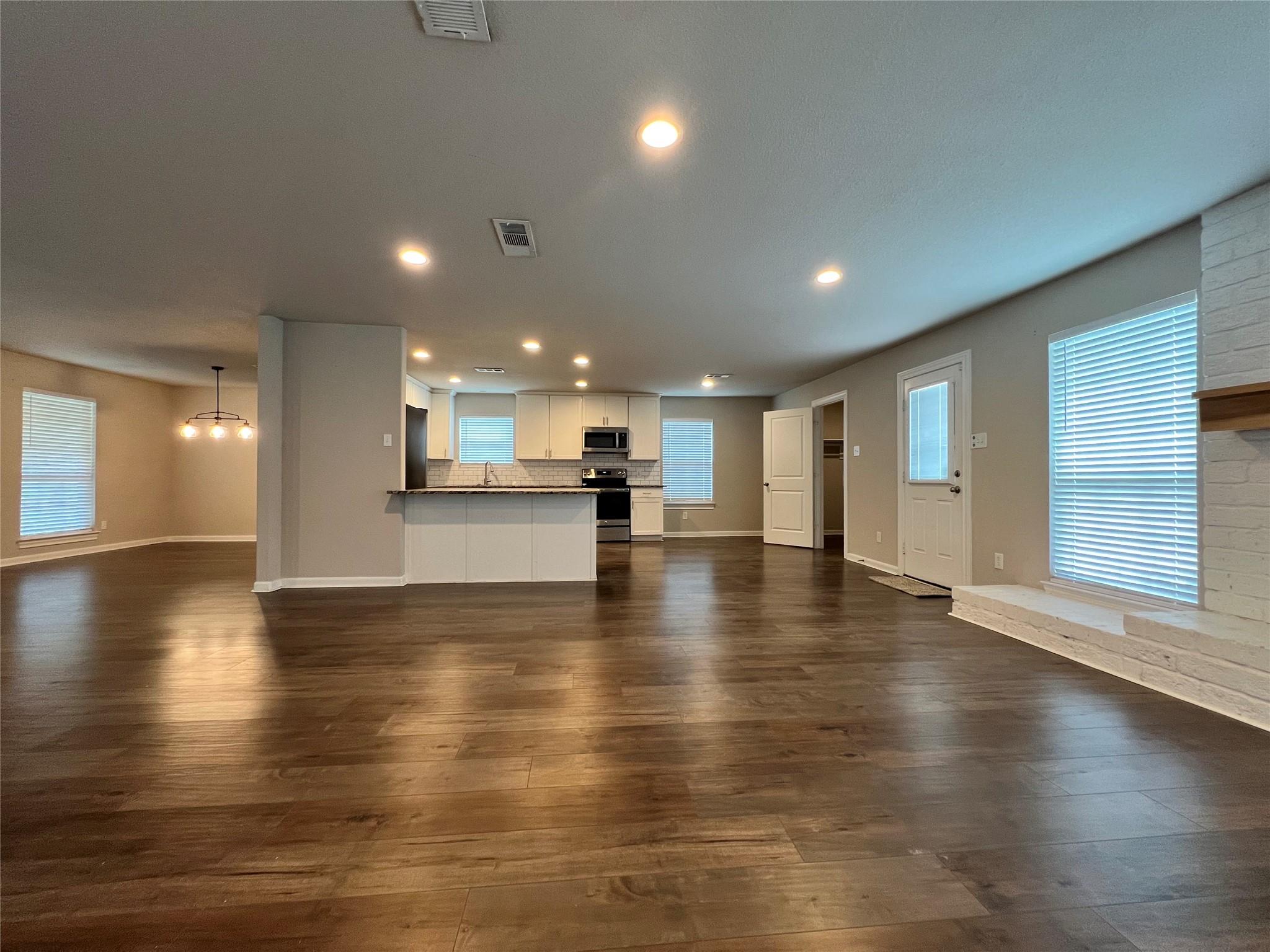 203 Acorn Tree Court