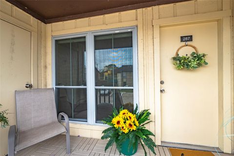 Photo of 1500 Bay Area Boulevard #287, Houston, TX 77058 (MLS # 64417653)