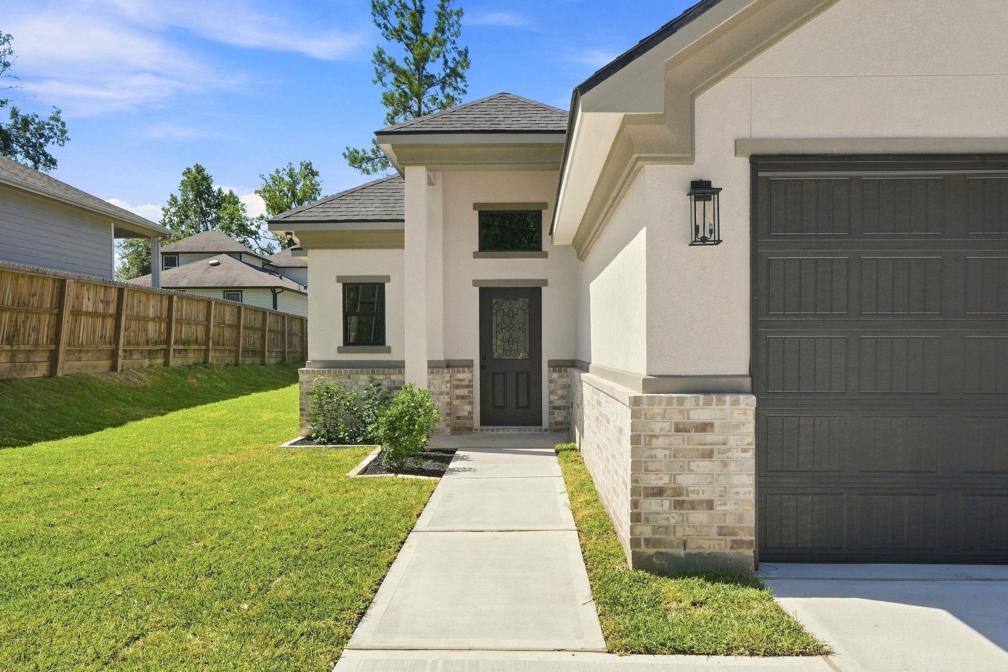 3020 Apache Street