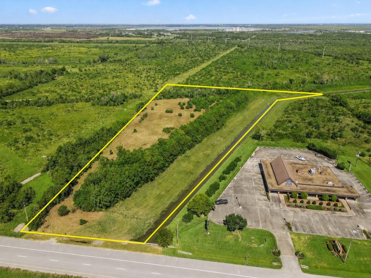 5130 Emmett F Lowry Expressway