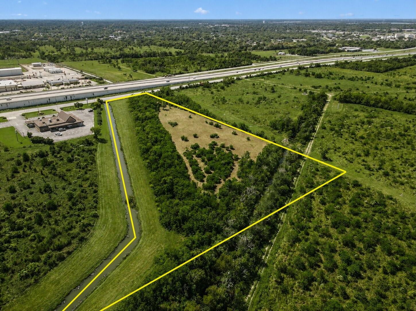 5130 Emmett F Lowry Expressway