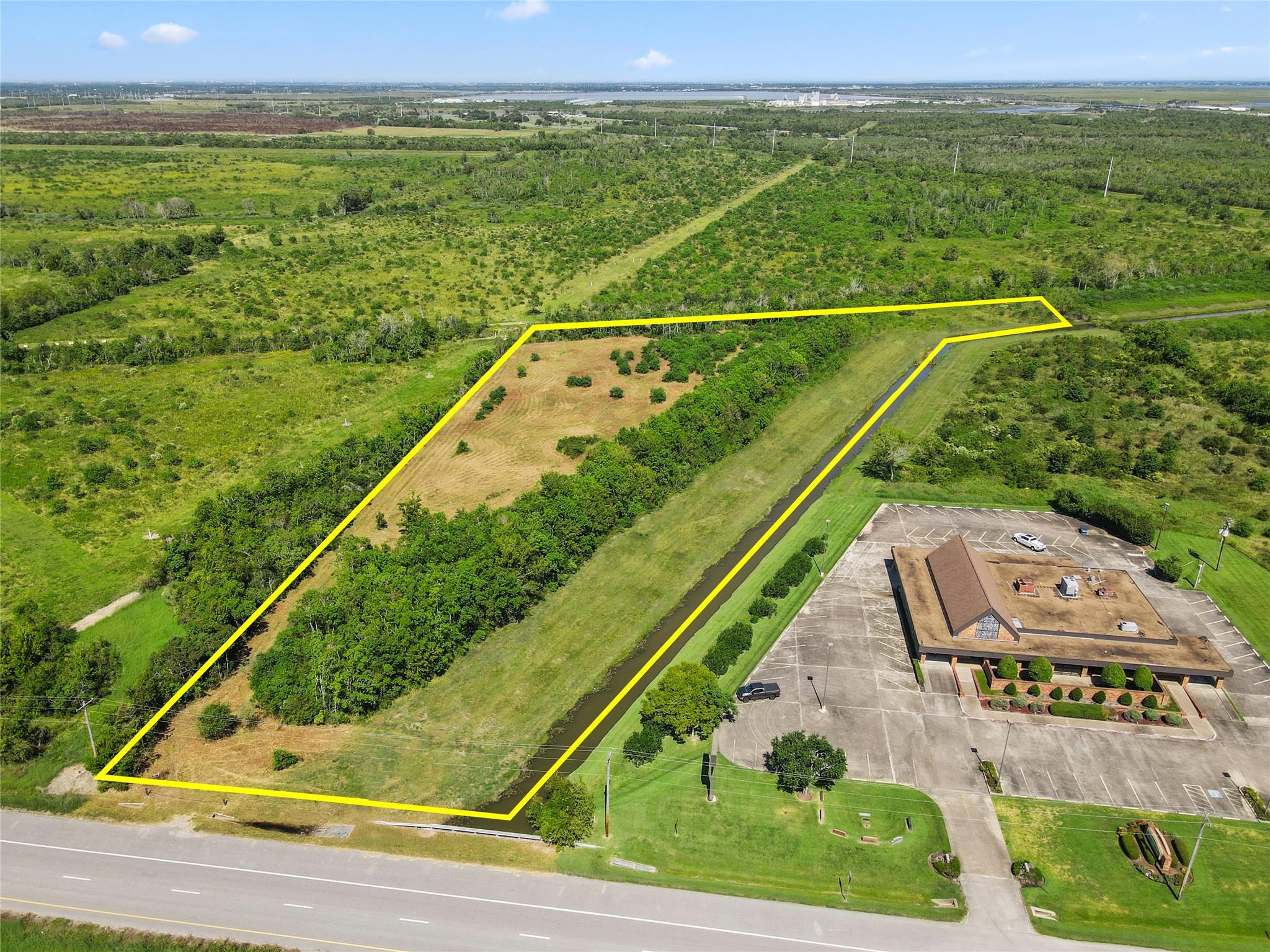 5130 Emmett F Lowry Expressway