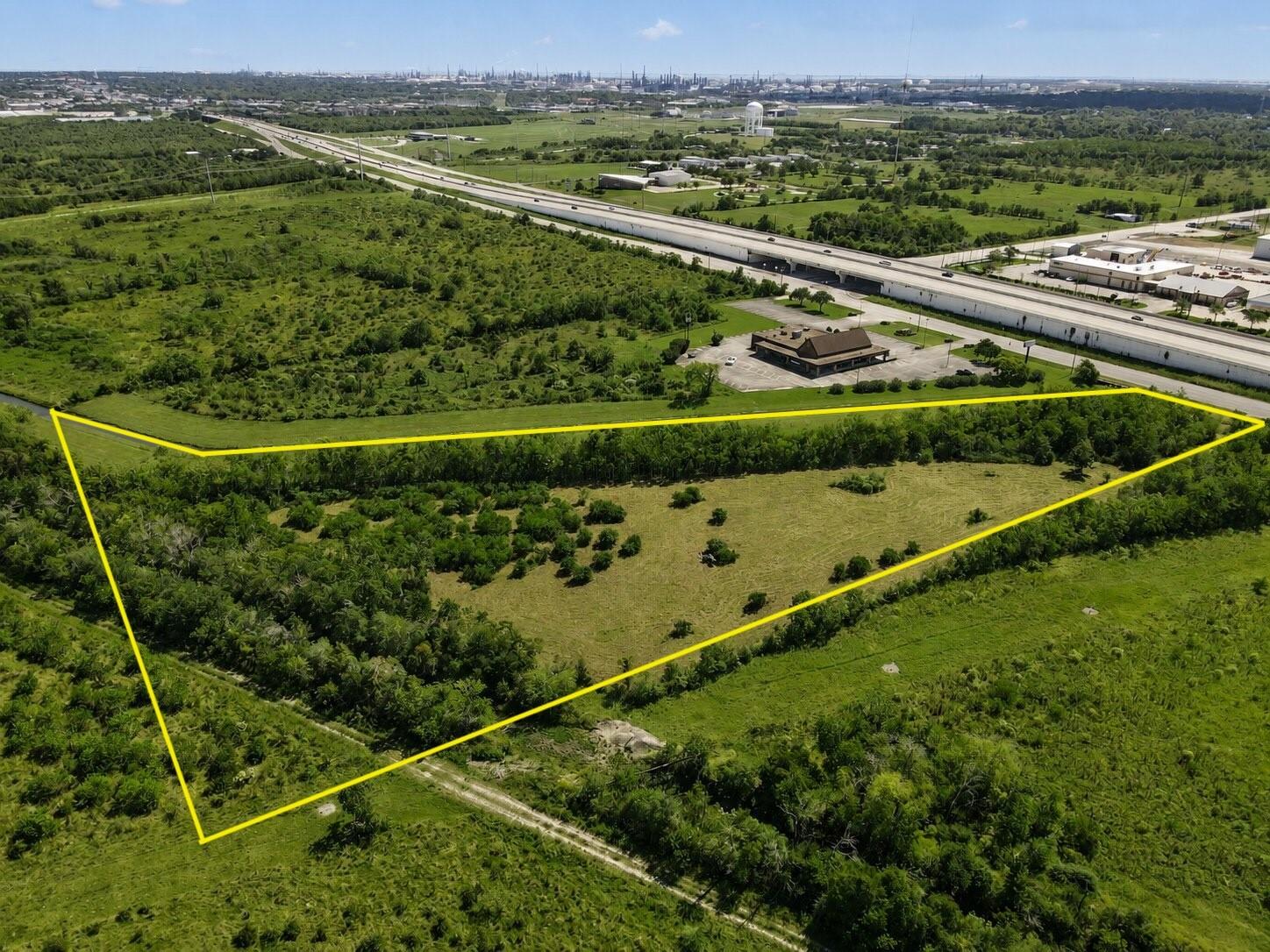 5130 Emmett F Lowry Expressway