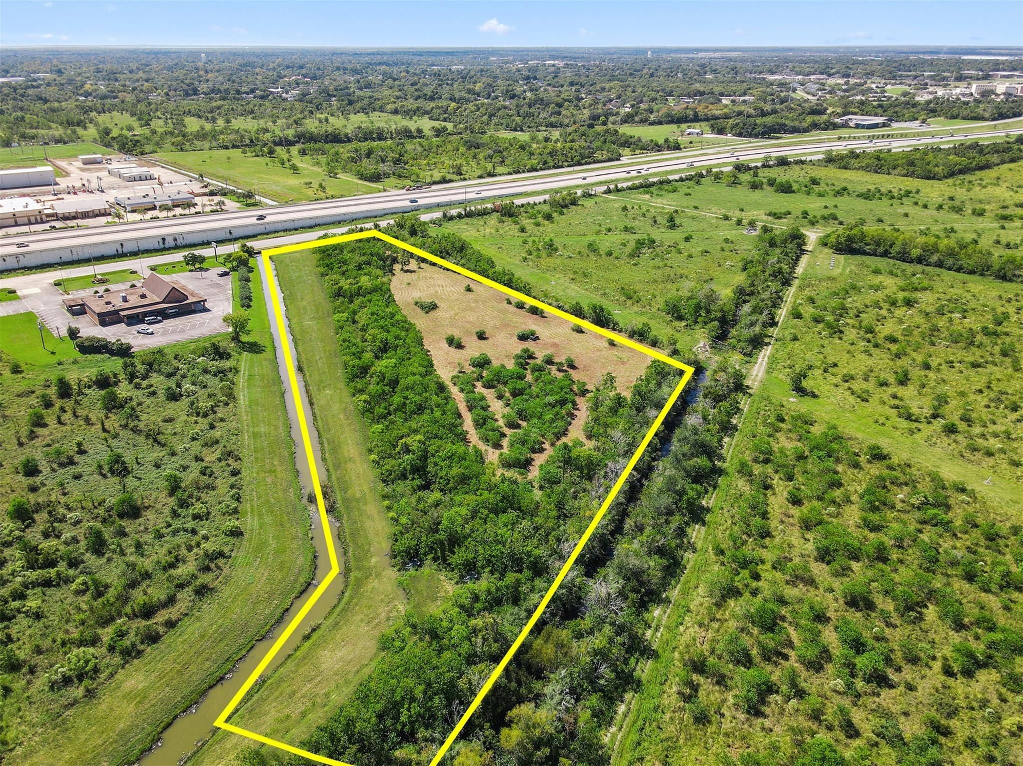 5130 Emmett F Lowry Expressway