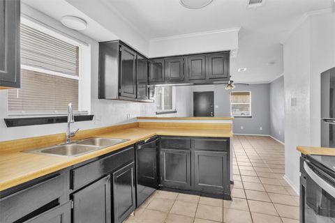 Photo of 1035 Lovett Street #1035, Tomball, TX 77375 (MLS # 3614241)