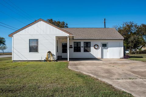 Photo of 101 Lubbock Street, Point Comfort, TX 77979 (MLS # 2843840)