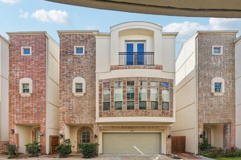 Photo of 5636 Kiam Street #B, Houston, TX 77007 (MLS # 19474248)