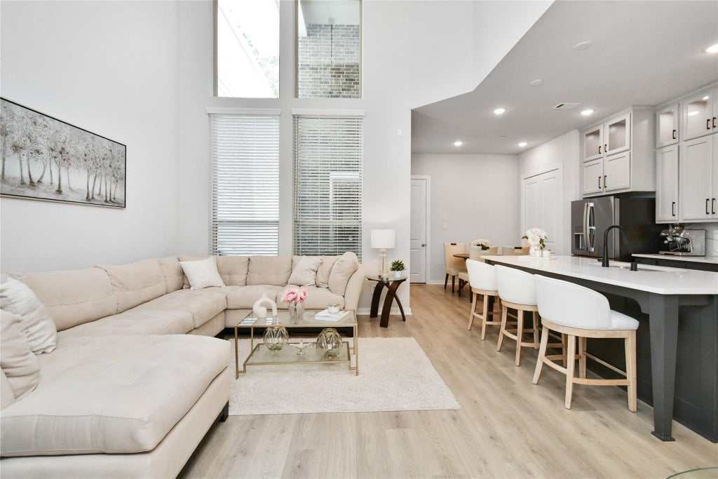 Photo of 527 Cypress Valley Avenue, Montgomery, TX 77316 (MLS # 9635586)