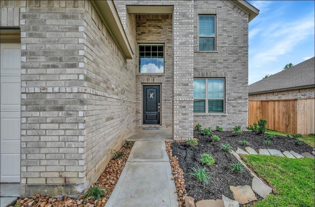 Photo of 19179 Pinewood Grove Trail, New Caney, TX 77357 (MLS # 32771674)