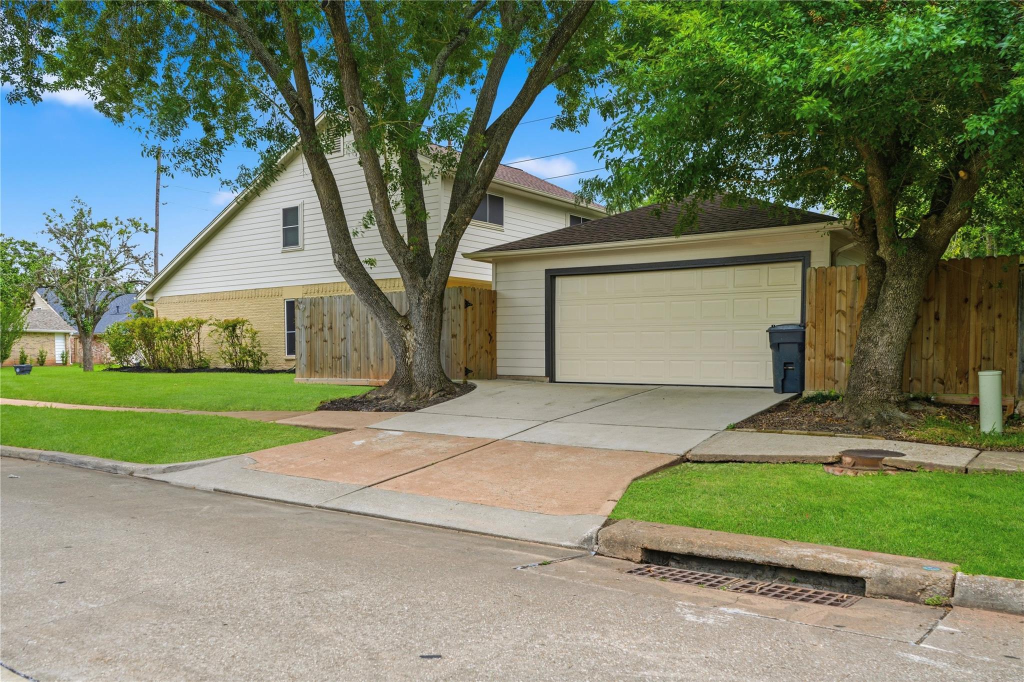 2902 Colony Drive