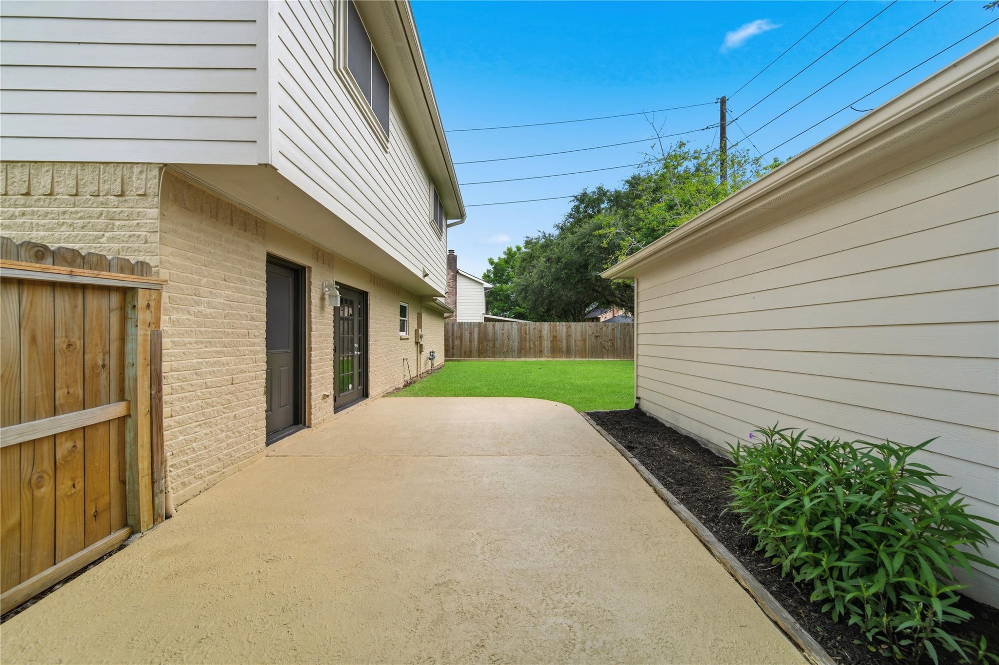 2902 Colony Drive