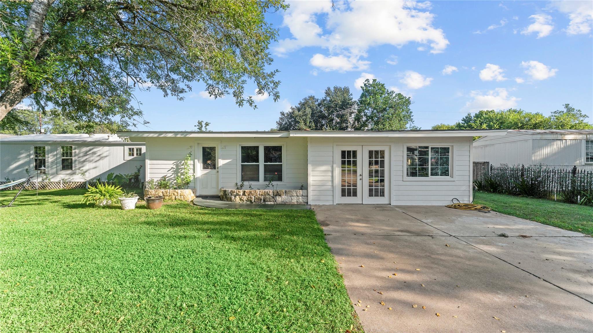 22202 Maplewood Drive