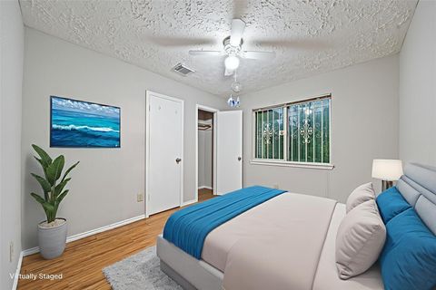 Tiny photo for 3714 Echo Grove Lane, Houston, TX 77043 (MLS # 30201768)