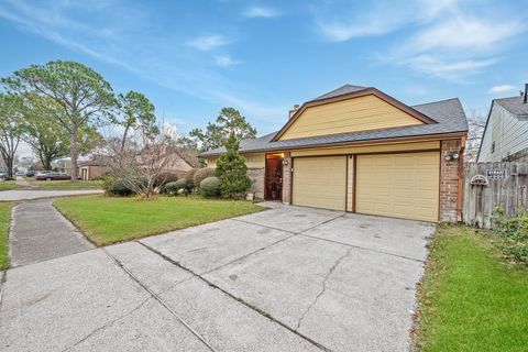 Tiny photo for 3714 Echo Grove Lane, Houston, TX 77043 (MLS # 30201768)