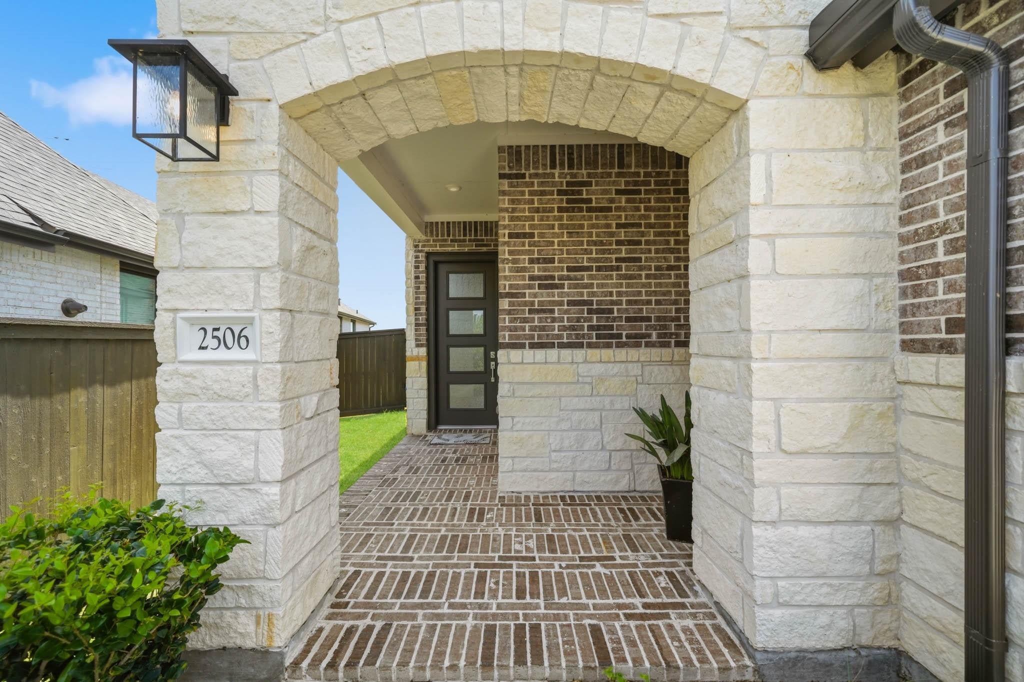 2506 Seedling Street