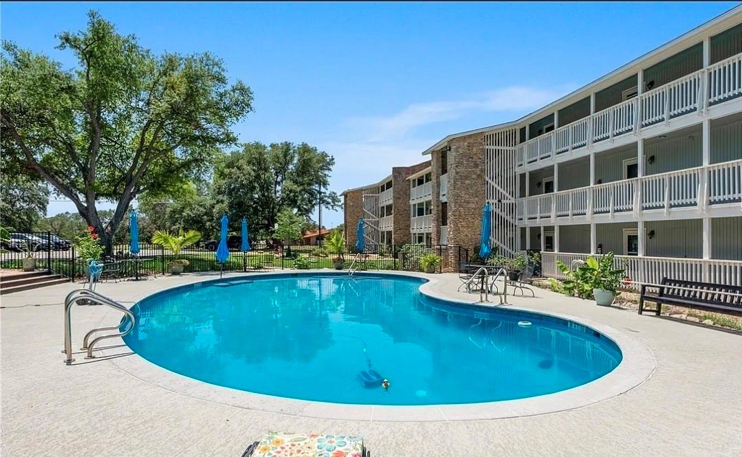 2 Cliffhouse Drive 210