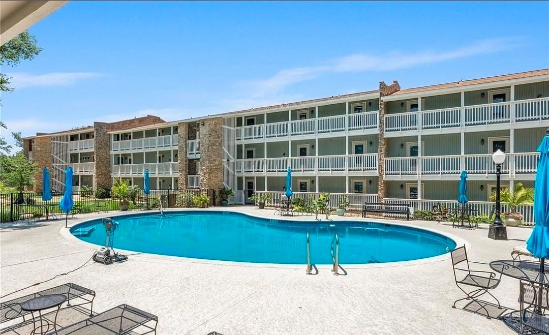 2 Cliffhouse Drive 210