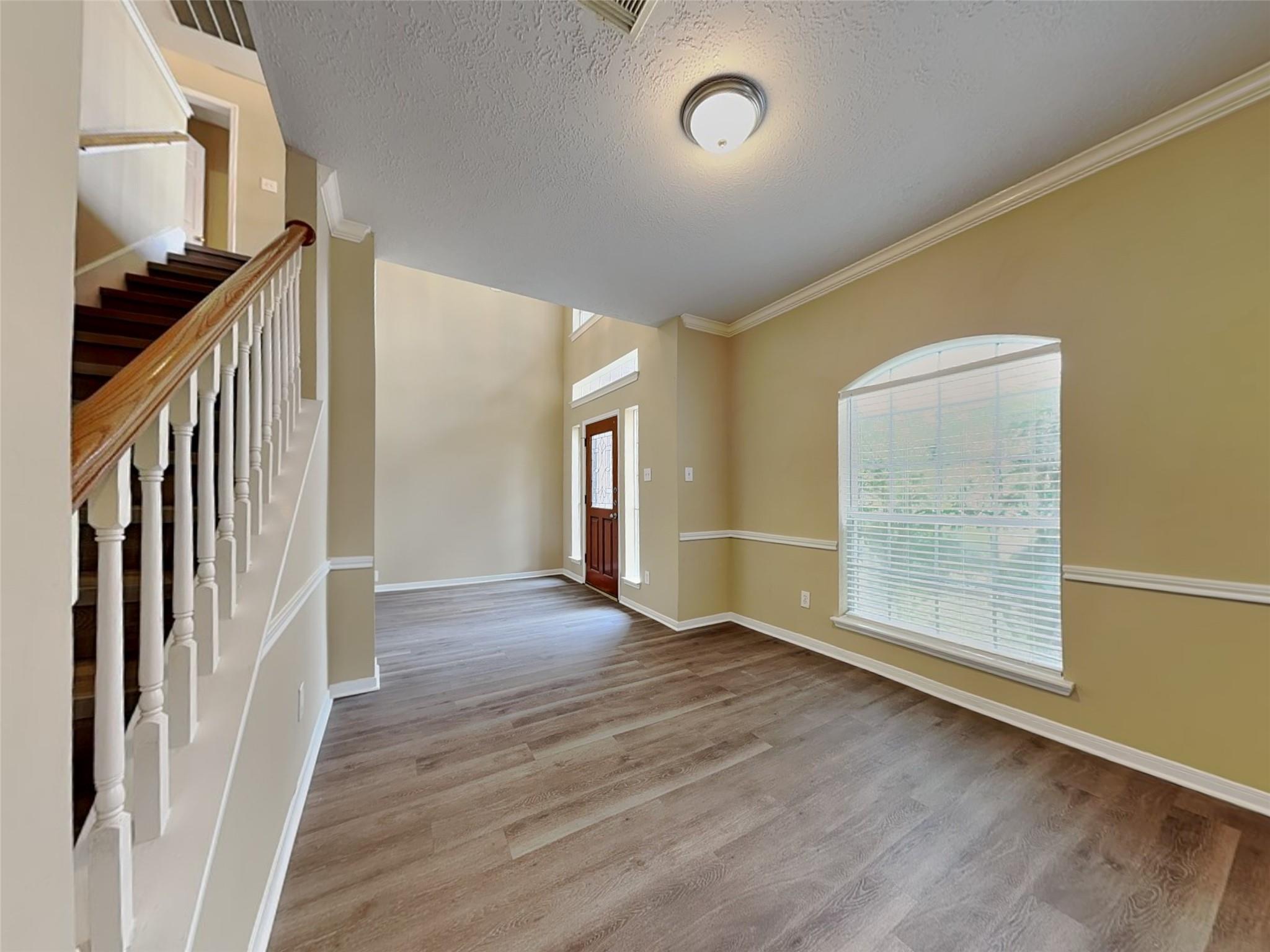 11911 Lakewood Hills Drive