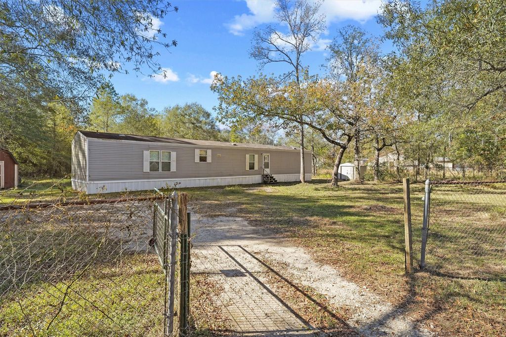 Photo of 15660 Deer Glen Lane, Conroe, TX 77302 (MLS # 53874972)