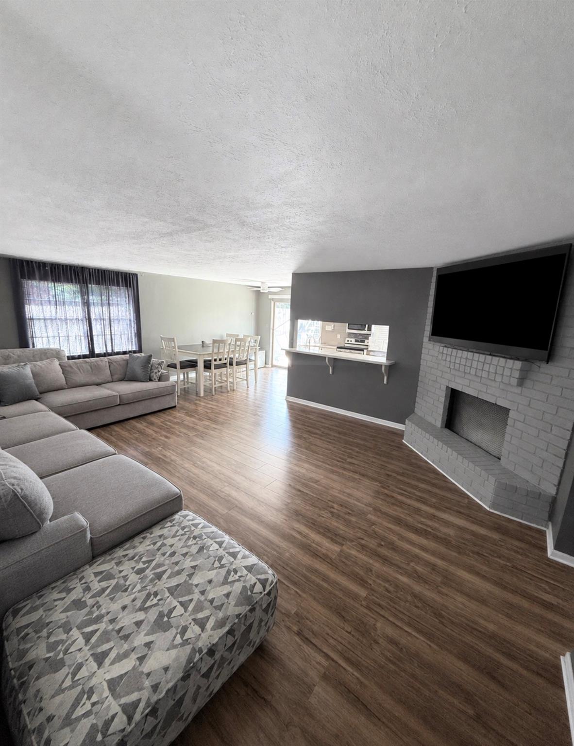 23718 Canyon Lake Drive