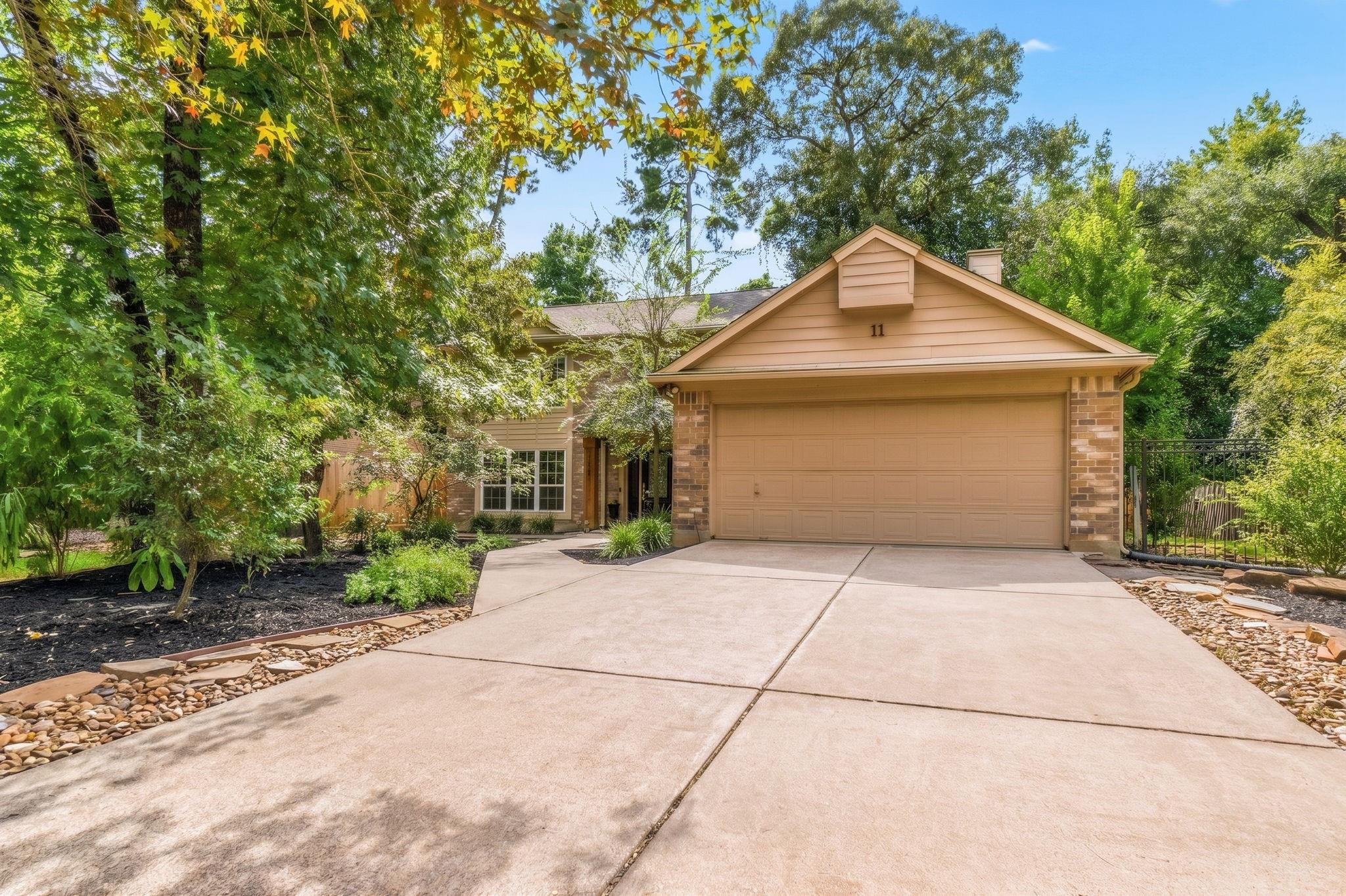11 Thorn Berry Place