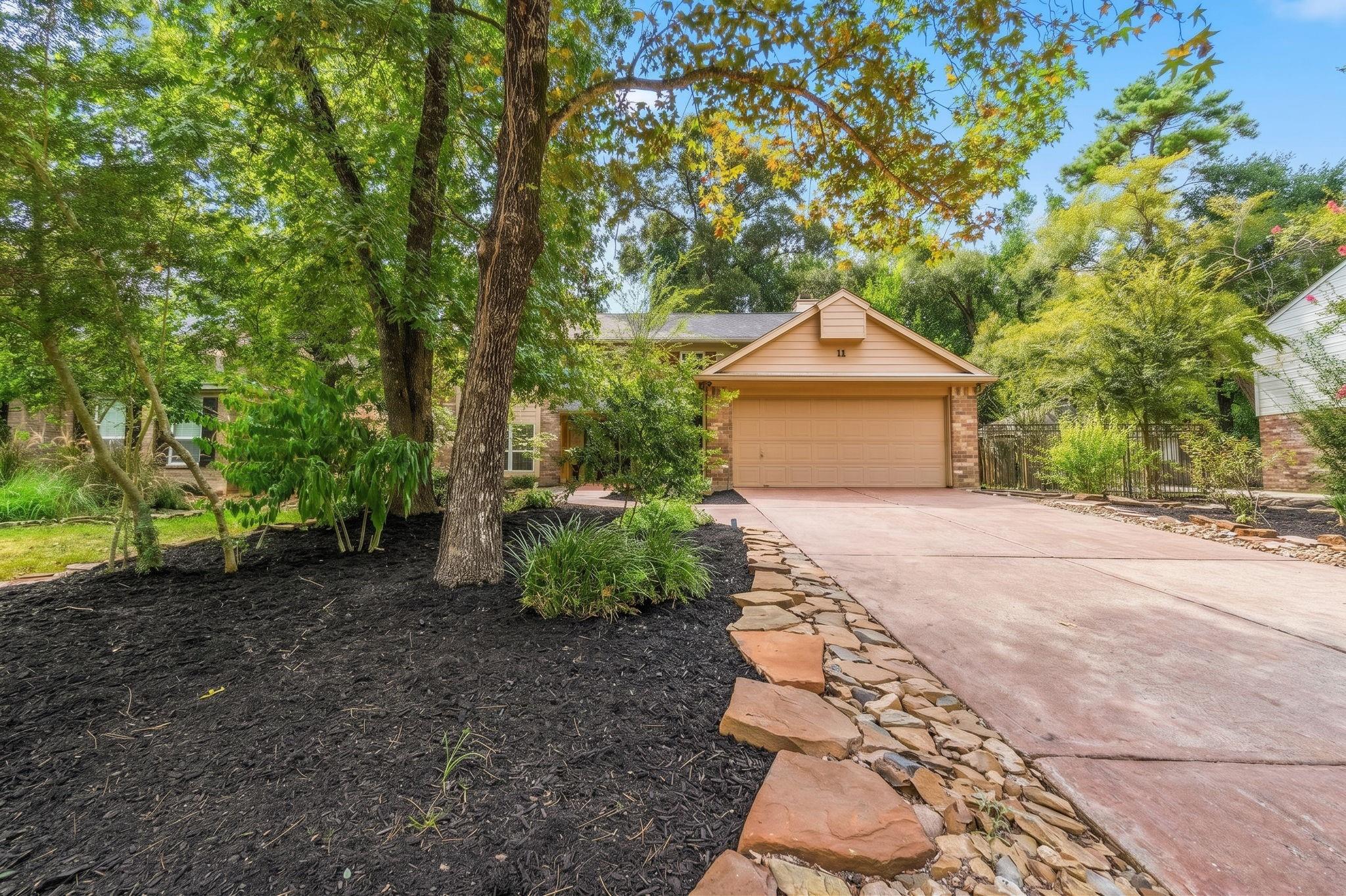 11 Thorn Berry Place