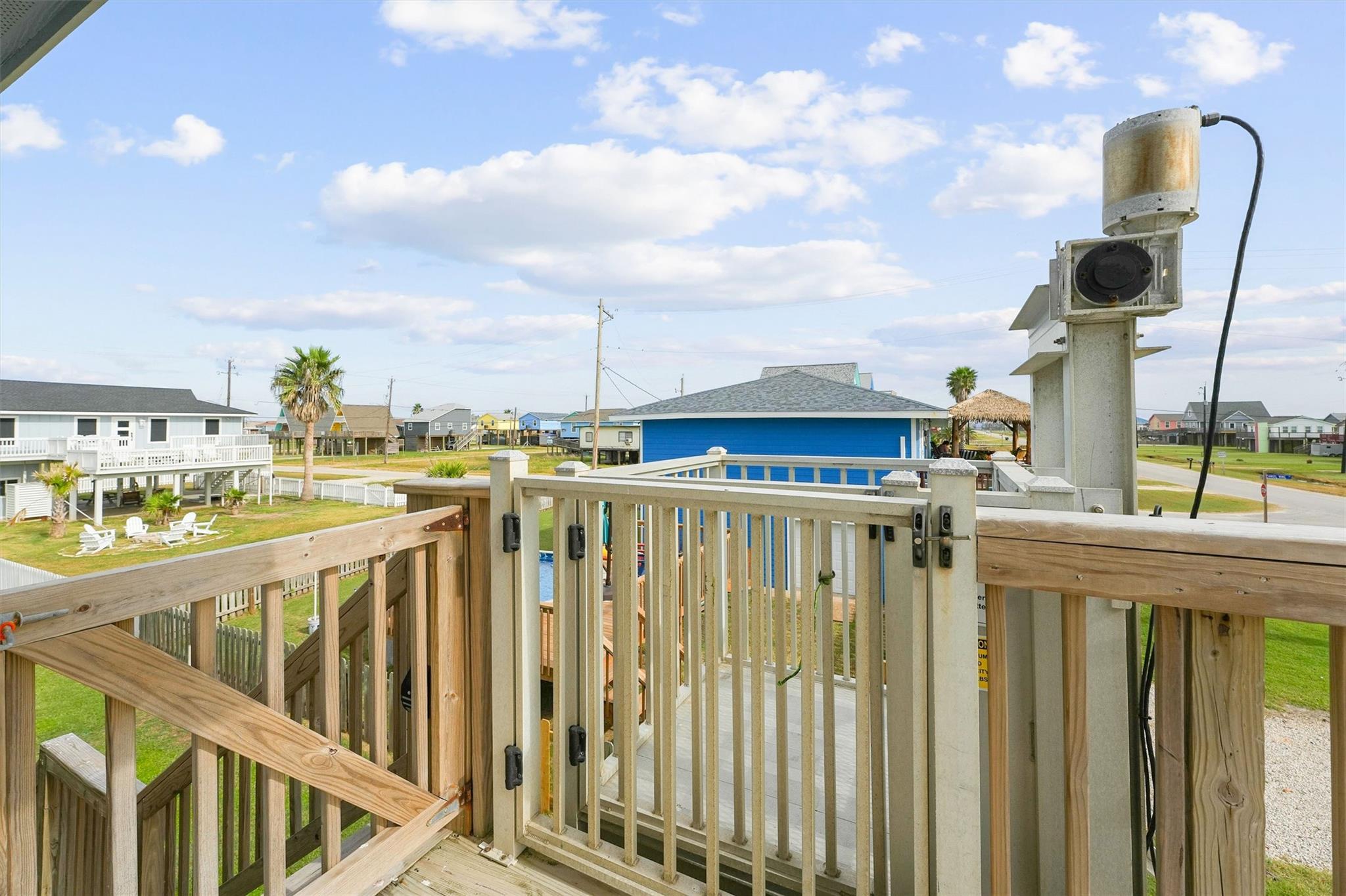 904 Surf Drive