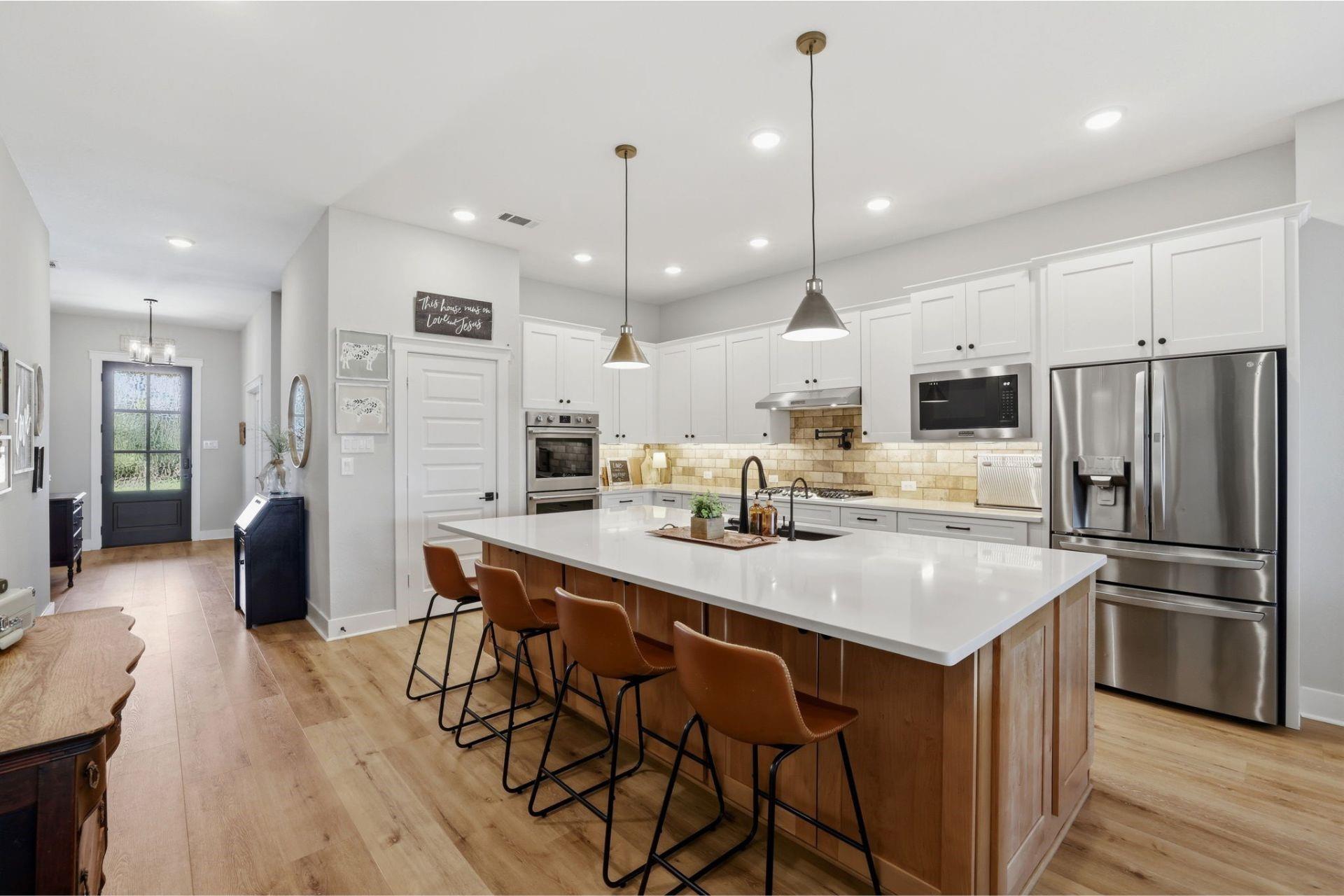 401 N Pilazzo Street