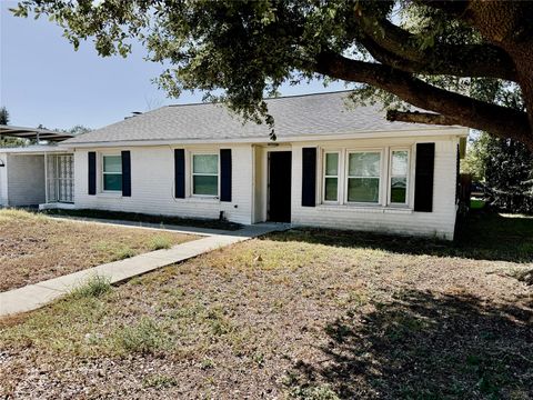 Photo of 708 Crown Street, Galena Park, TX 77547 (MLS # 97129101)