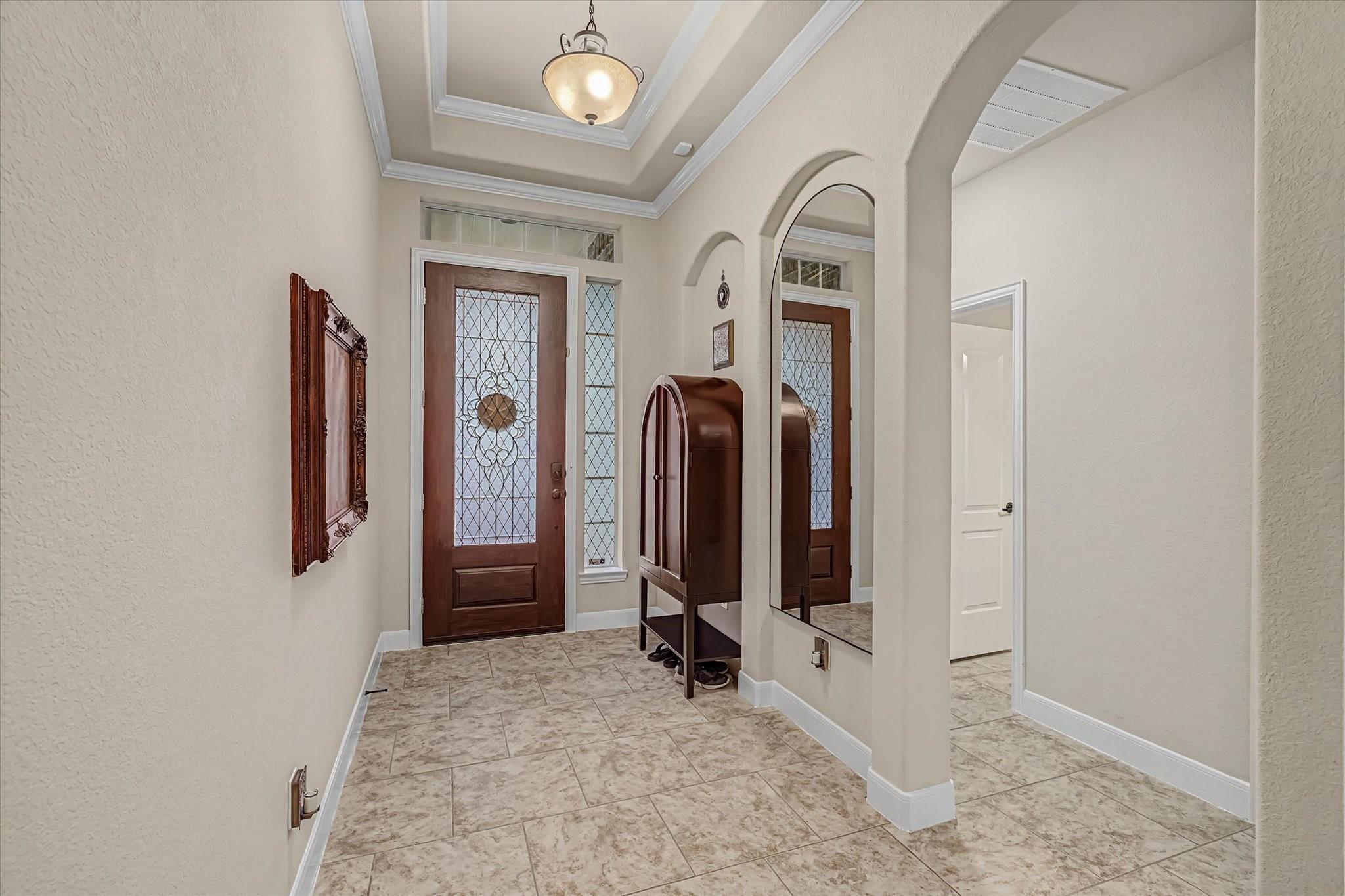102 N Victoriana Circle