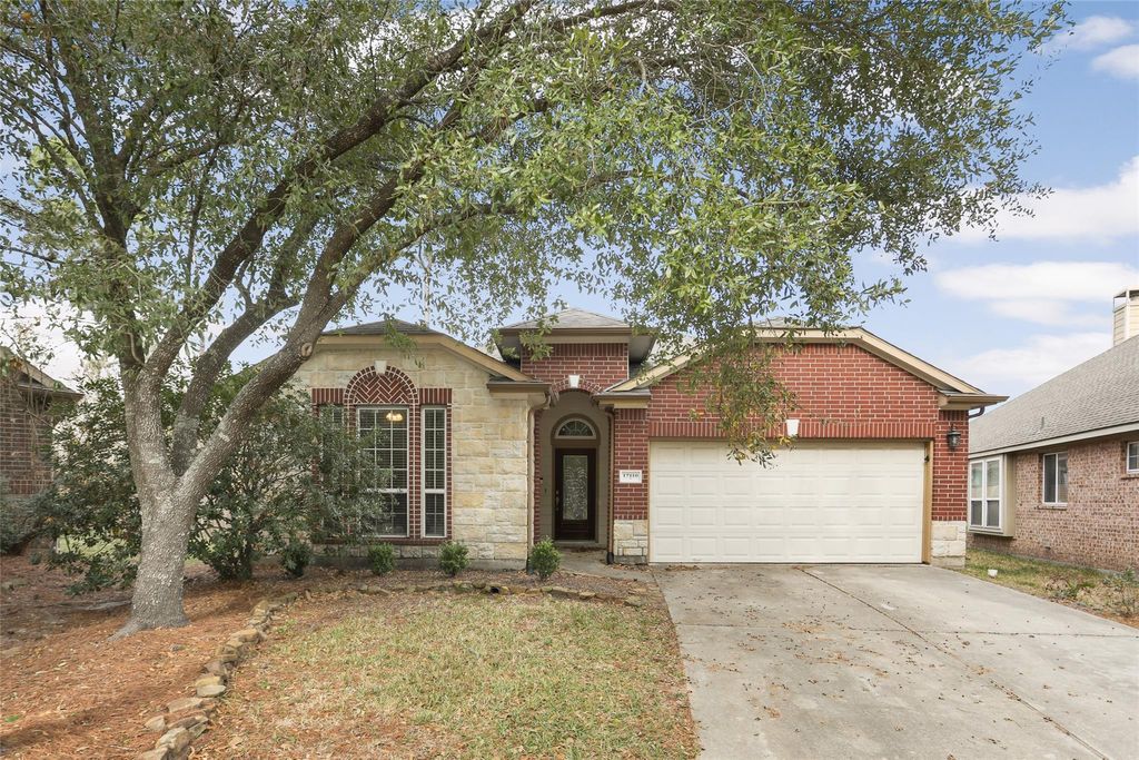 Photo of 17110 Tupelo Garden Circle, Humble, TX 77346 (MLS # 21907326)