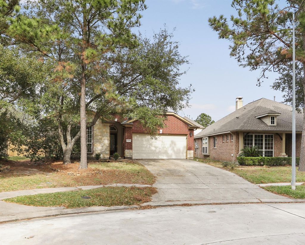 Photo of 17110 Tupelo Garden Circle, Humble, TX 77346 (MLS # 21907326)