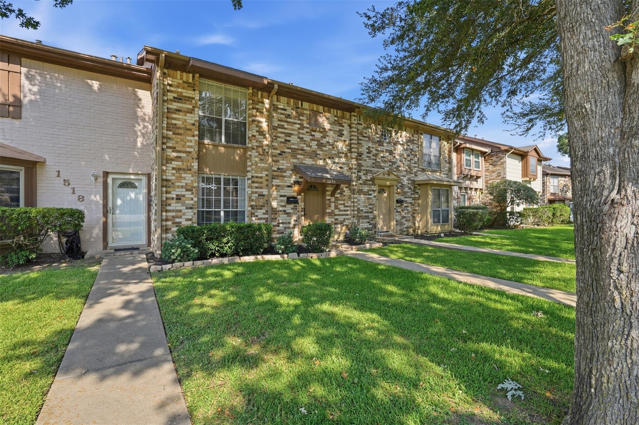 1516 S 8th Street