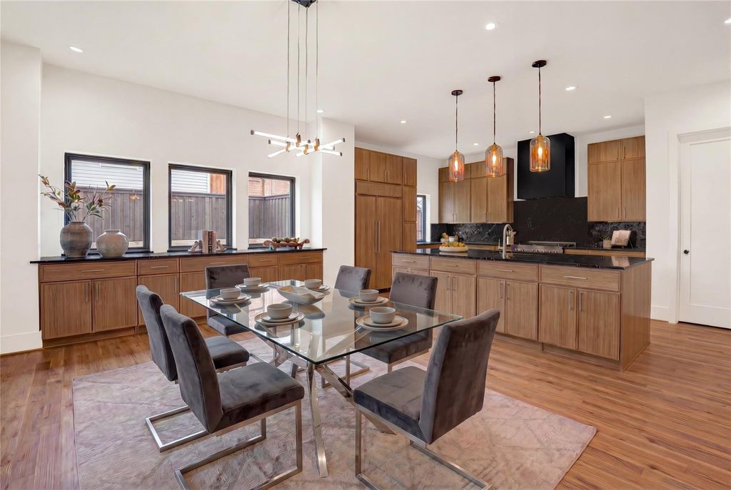 Photo of 5409 Chevy Chase Dr #C, Houston, TX 77056 (MLS # 19760804)