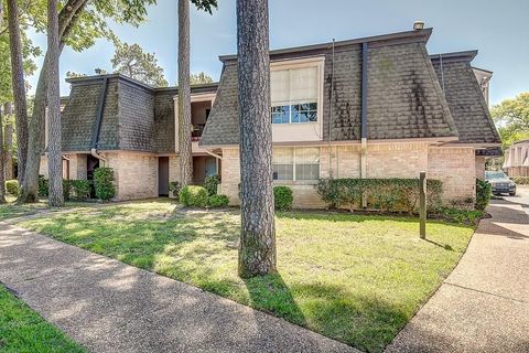 Photo of 12633 Memorial Drive #4/25, Houston, TX 77024 (MLS # 55670112)