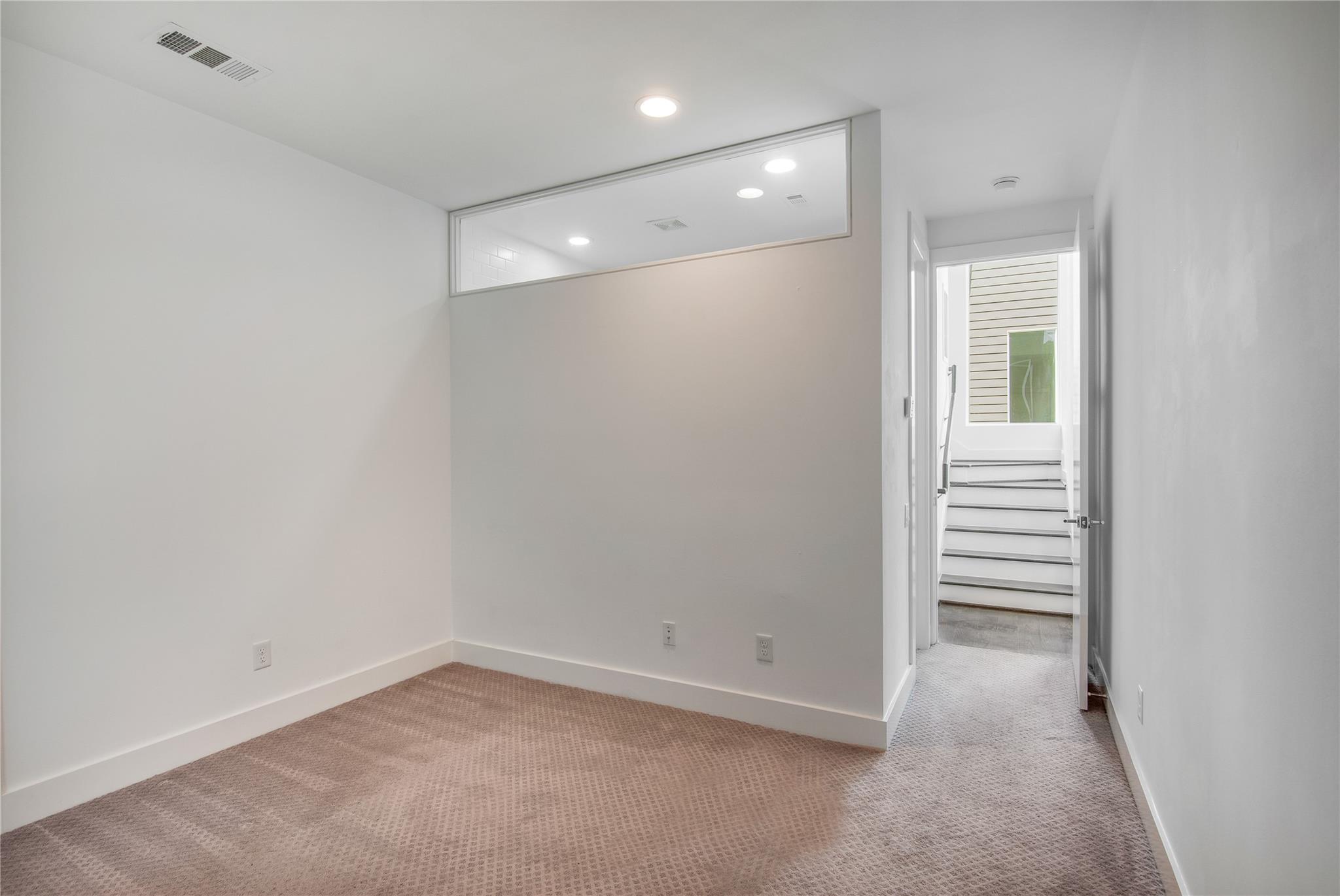 1155 W 18th Street
