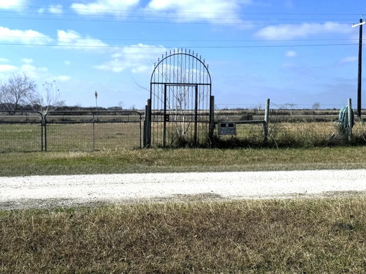 303 PINAFORE CT, PALACIOS, TX 77465 - Image 6c841ae2e6fd5c0fbd276ce10cd25cf2/4108369468
