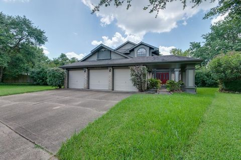 Photo of 11310 Chiselhurst Way Court, Houston, TX 77065 (MLS # 7325169)