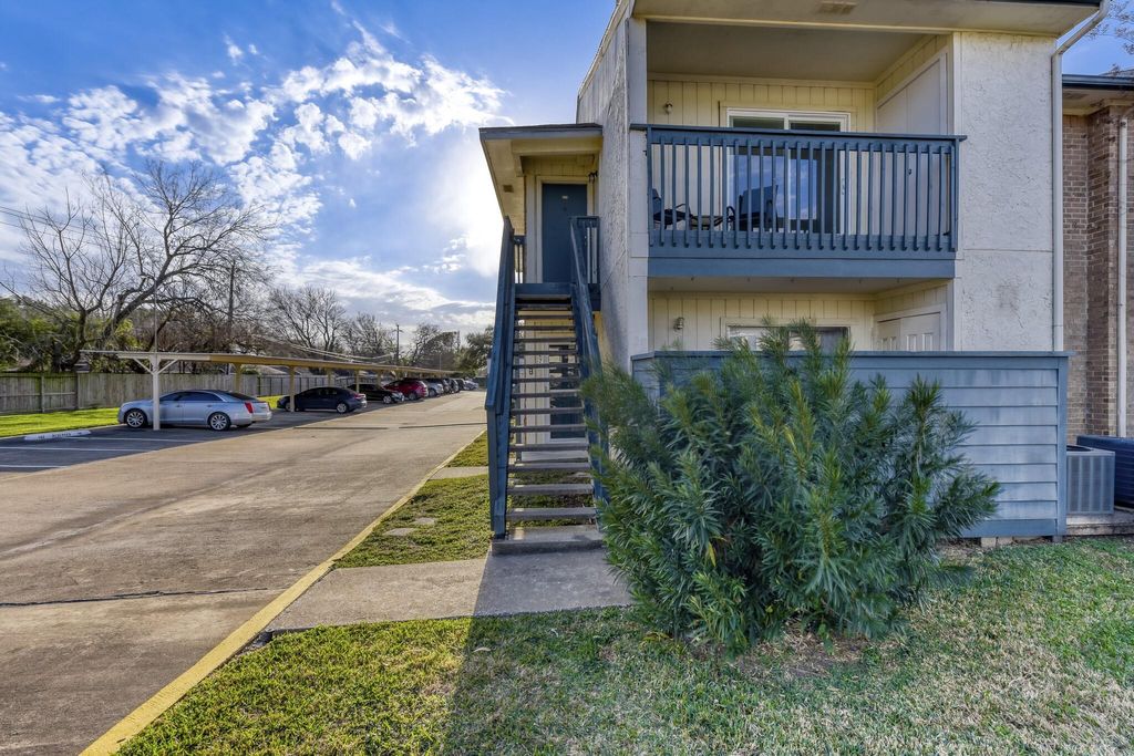 Photo of 250 El Dorado Boulevard #272, Houston, TX 77598 (MLS # 75391879)