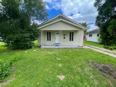 Photo of 2010 13th Street, Port Arthur, TX 77640 (MLS # 3367821)