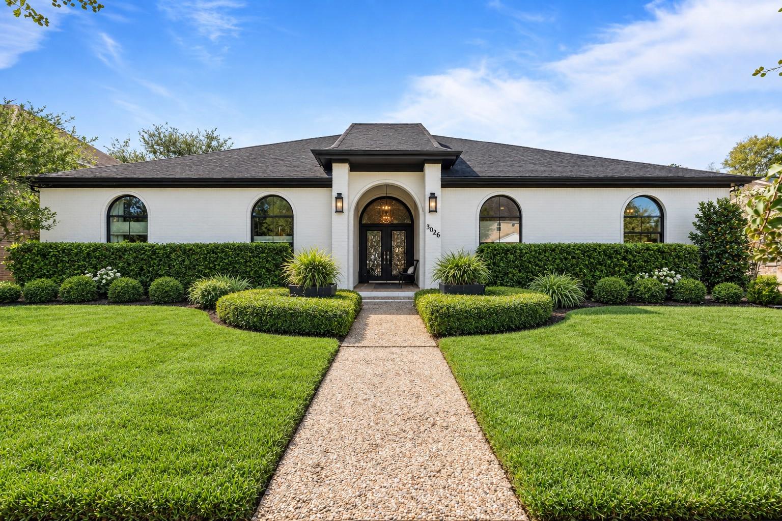 3026 Country Club Drive