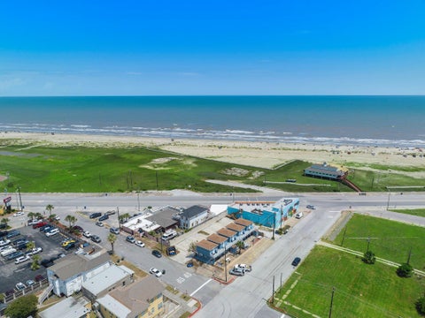 Multifamily For Sale - 1102 8th Street<br/> Galveston, TX 77550